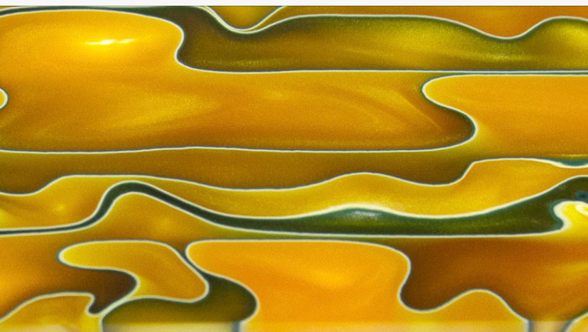 Grips in “Goblin Gold” pearl