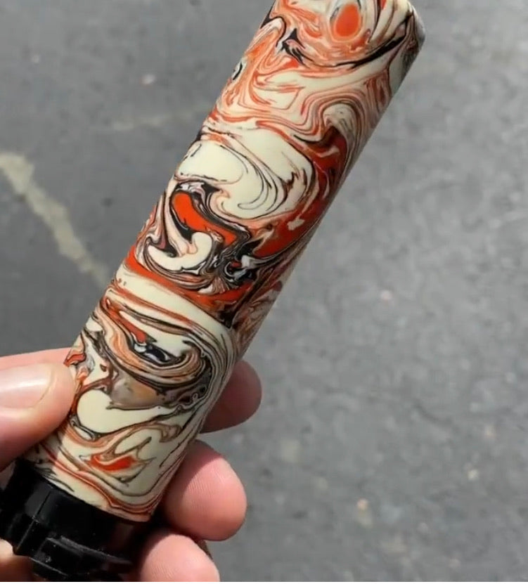 Grips in “harleycream“ swirl